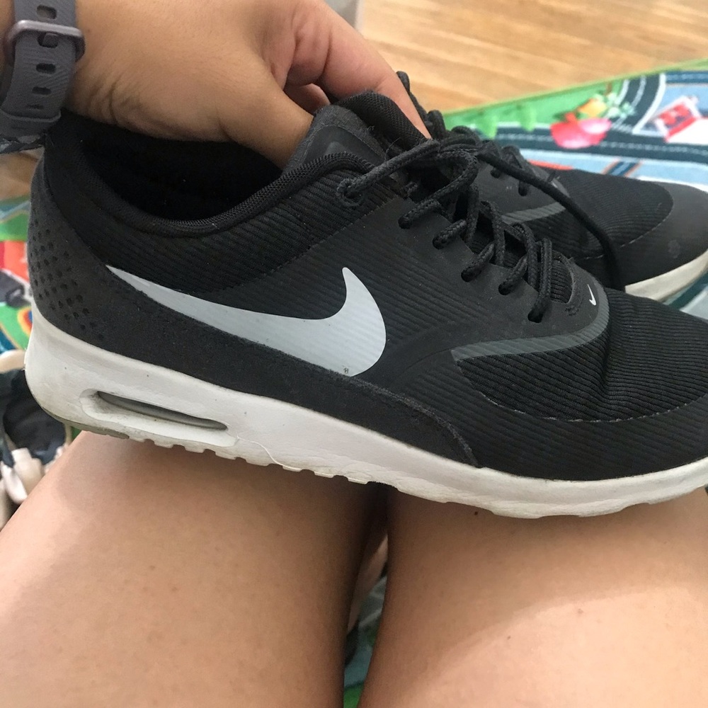 Nike - Picture 3 of 3